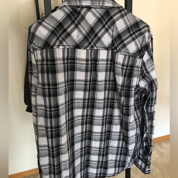Men’s button-down country flannel - Picture 2 of 2